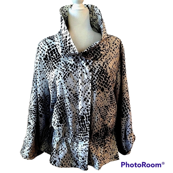 Chaus Jackets & Blazers - NWOT Chaus Black/White  Lightweight Jacket, Sz ZL